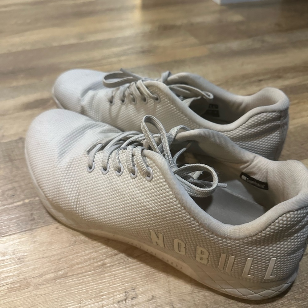 NOBULL White and Gray Athletic Shoes with Breathable Fabric
